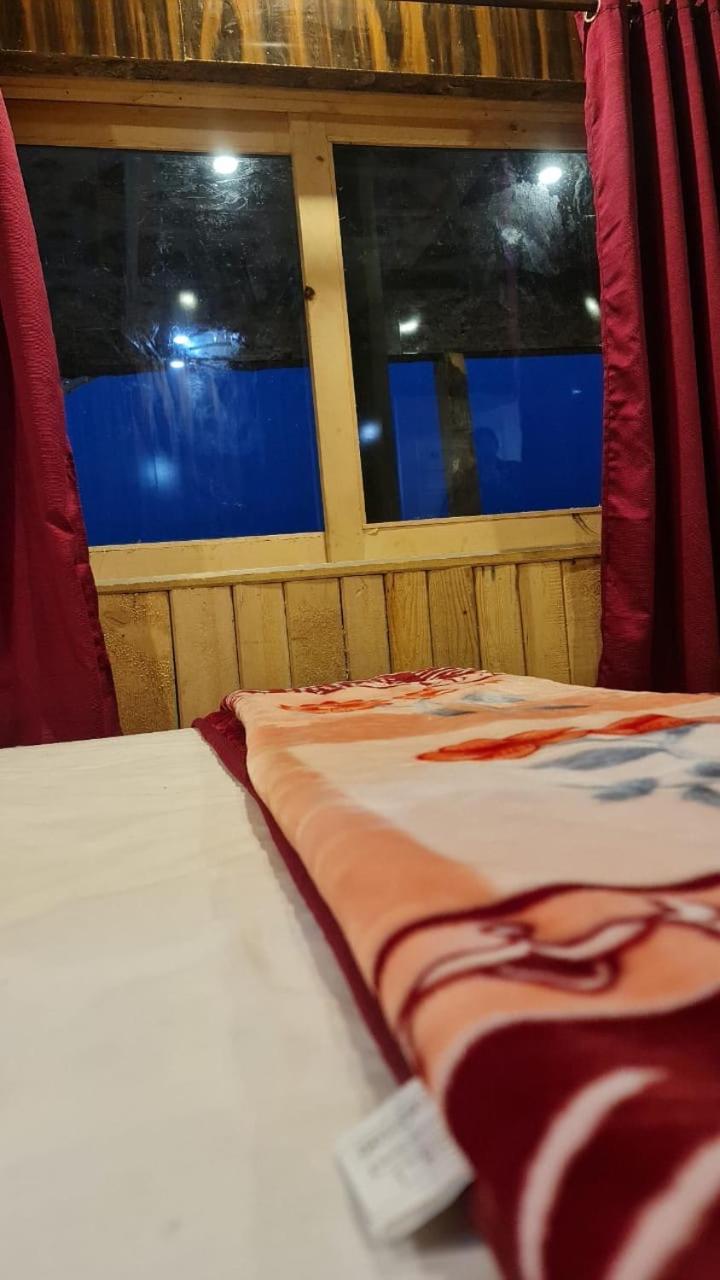 Nathia Gali Pine Ridge Cottages מראה חיצוני תמונה